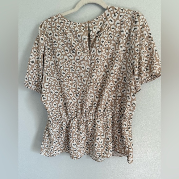 Nine West Women’s Beige Leopard Print Blouse Size XXL - Picture 3 of 3